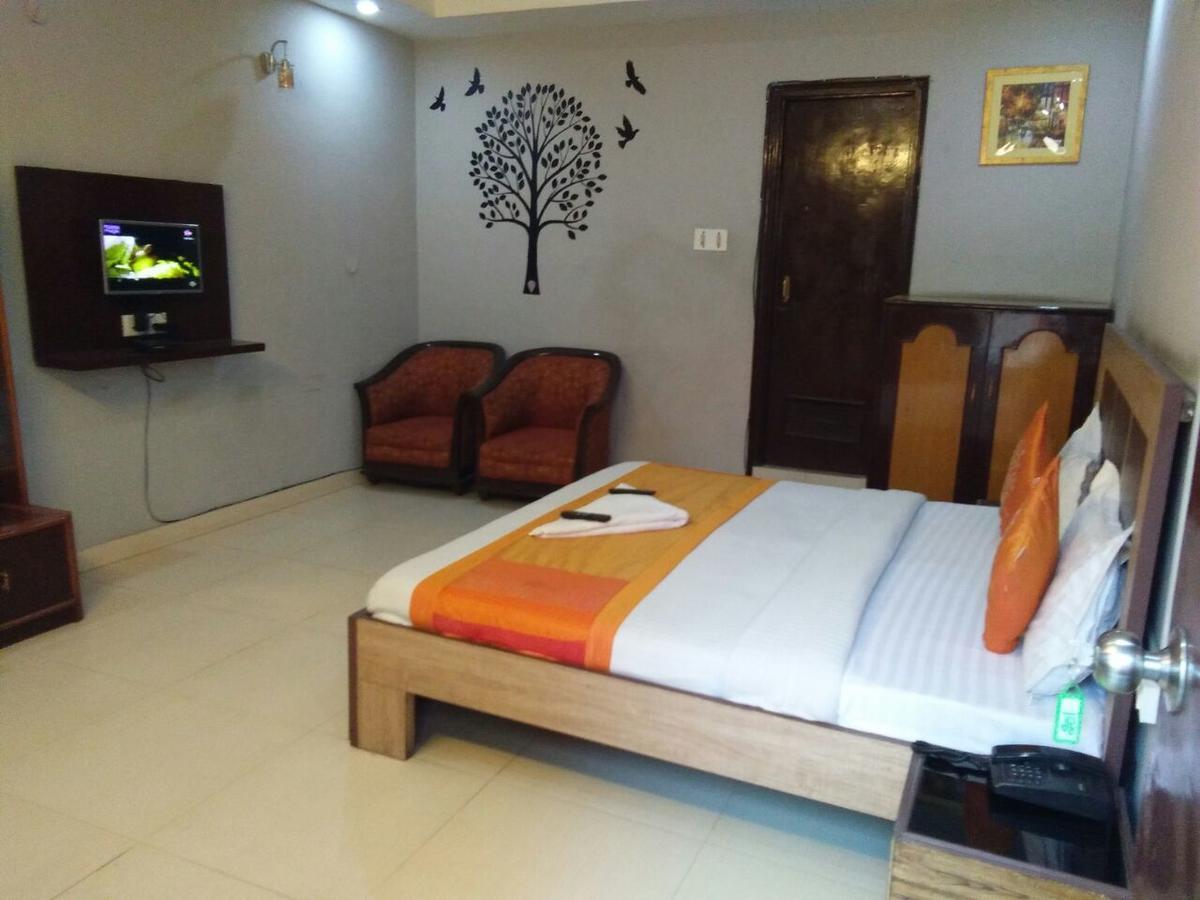 Hotel Samridhi Palace Juhi Bari Dış mekan fotoğraf